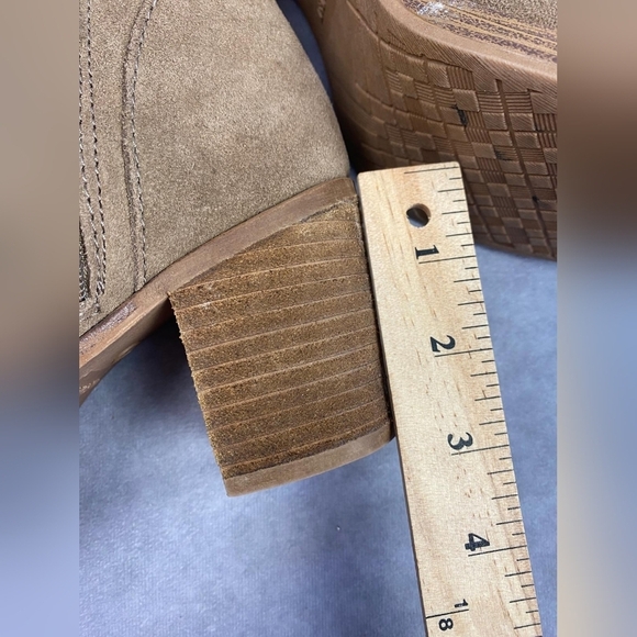 Nine West suede tassel healed loafers Women's Size 6.5 - Picture 9 of 9